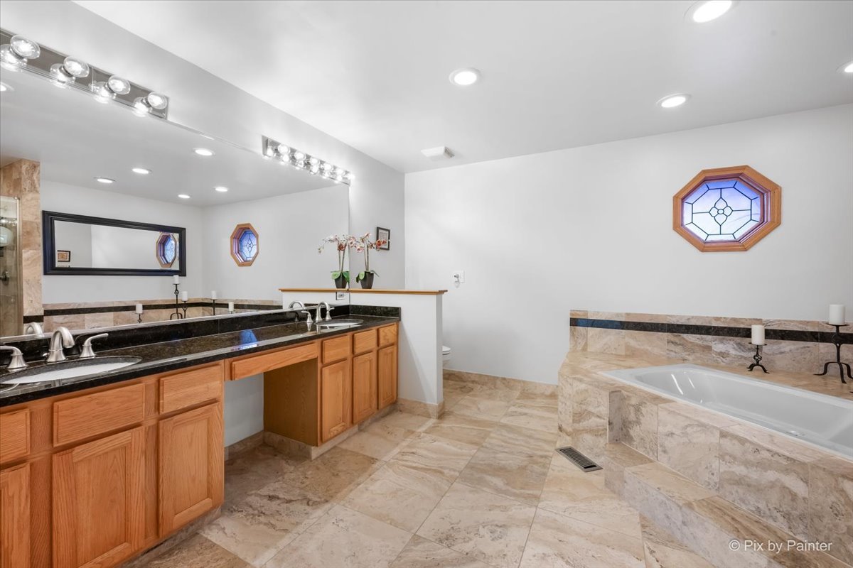 958 W Stonehedge Drive, Addison, IL 60101