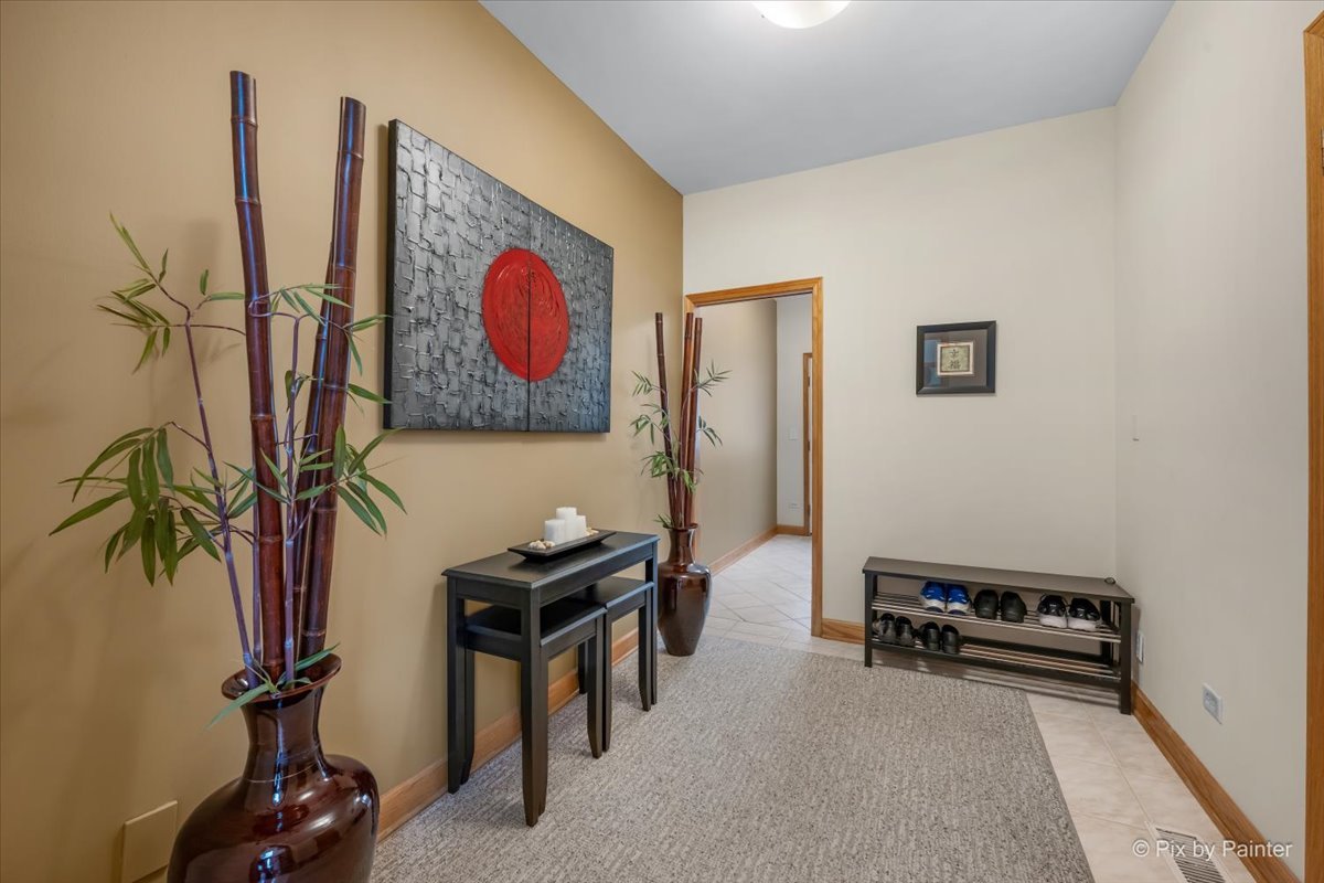 958 W Stonehedge Drive, Addison, IL 60101