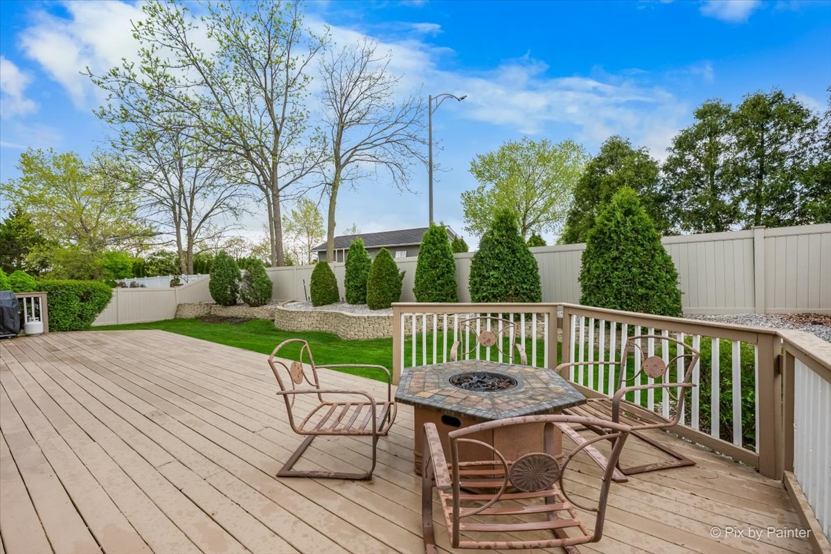 958 W Stonehedge Drive, Addison, IL 60101