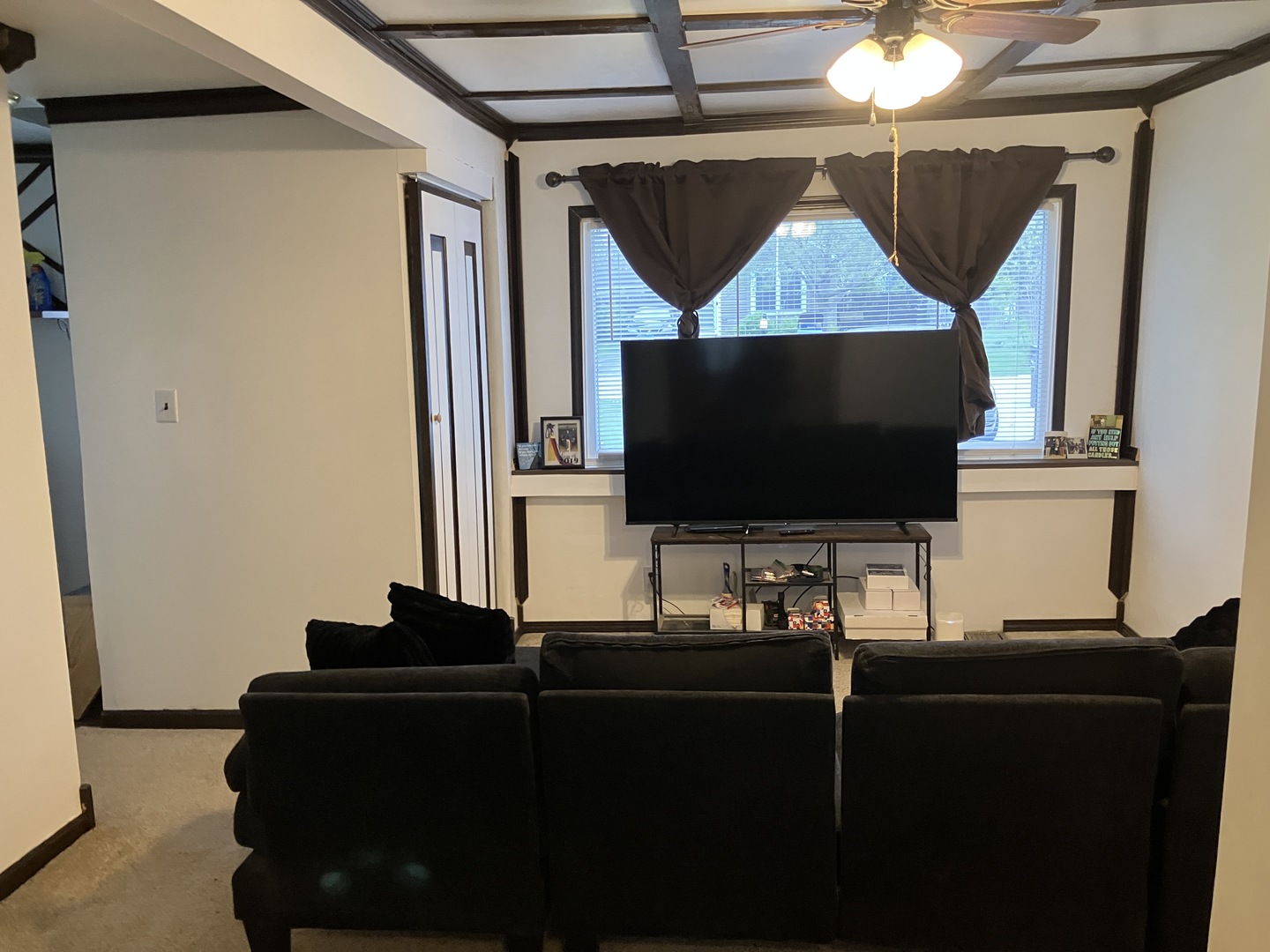 4909 Fountain Lane, Mccullom Lake, IL 60050