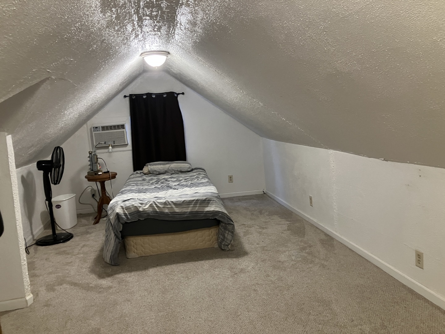 4909 Fountain Lane, Mccullom Lake, IL 60050