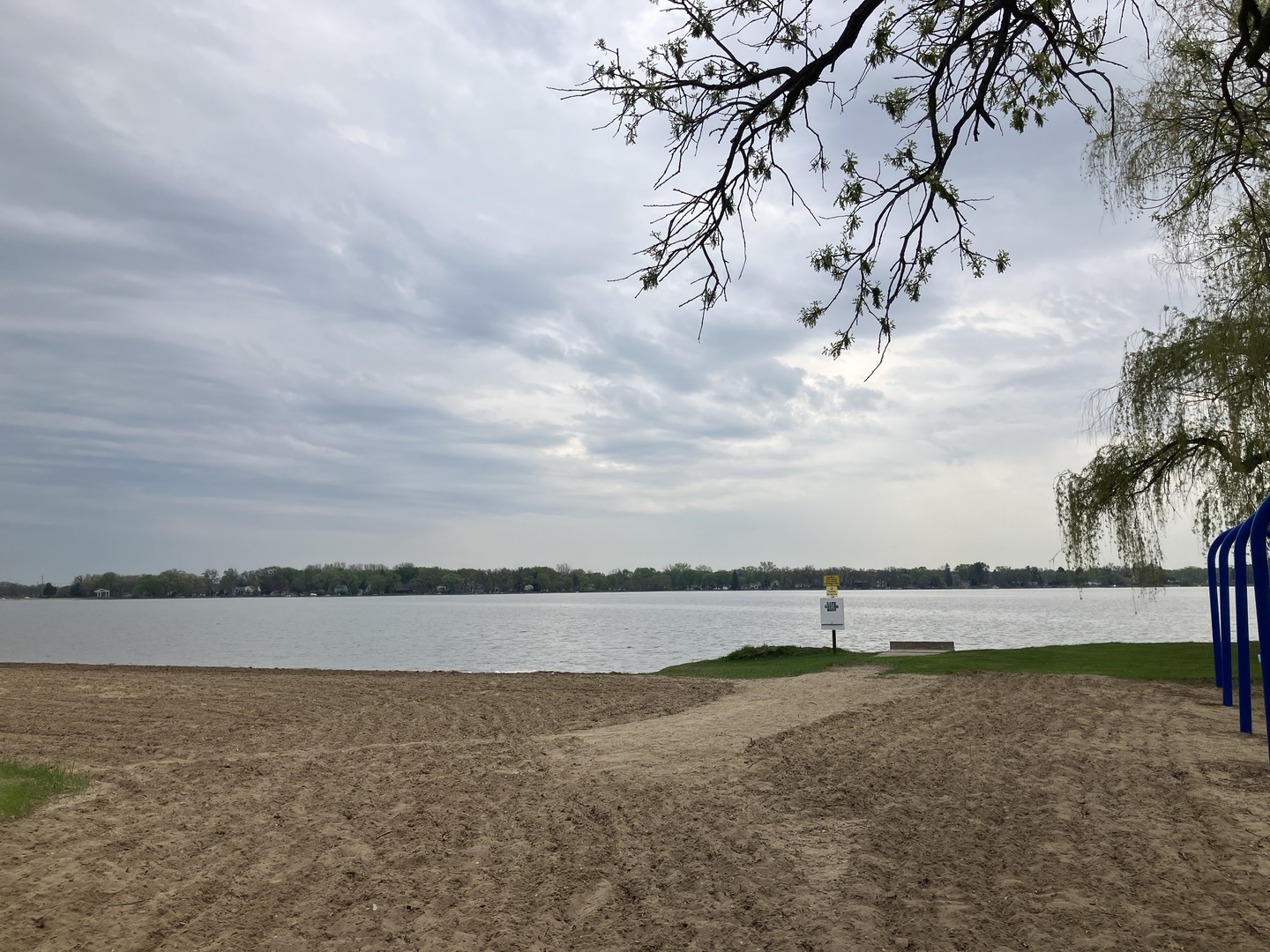 4909 Fountain Lane, Mccullom Lake, IL 60050