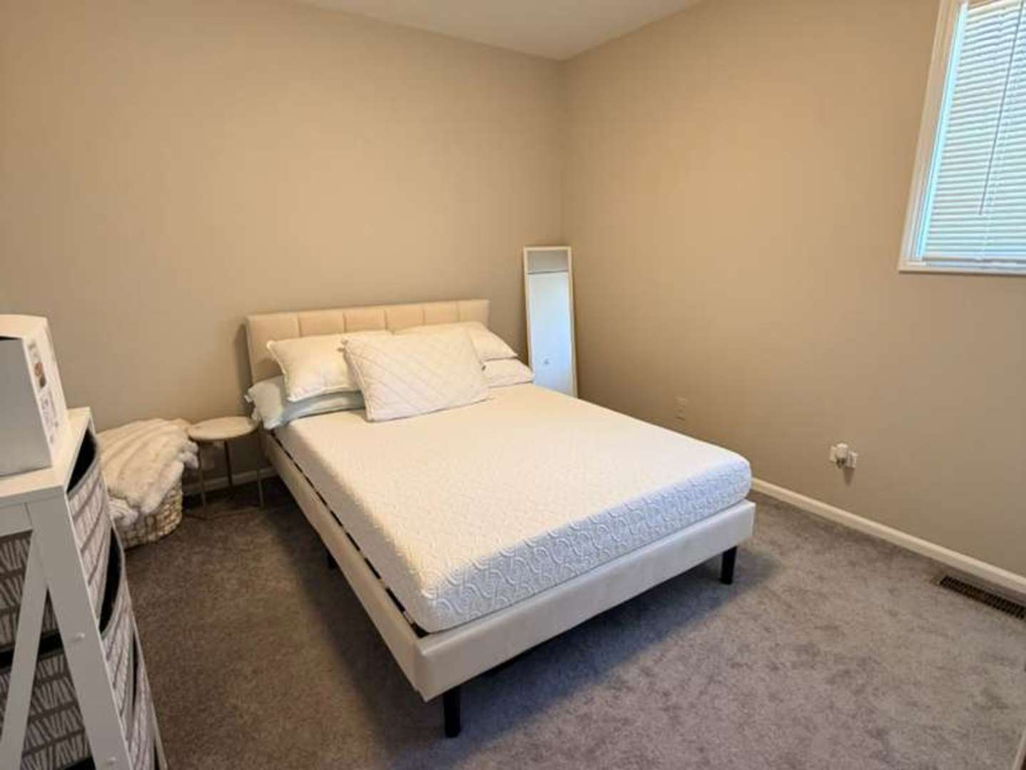 2338 Woodview Lane, Naperville, IL 60565