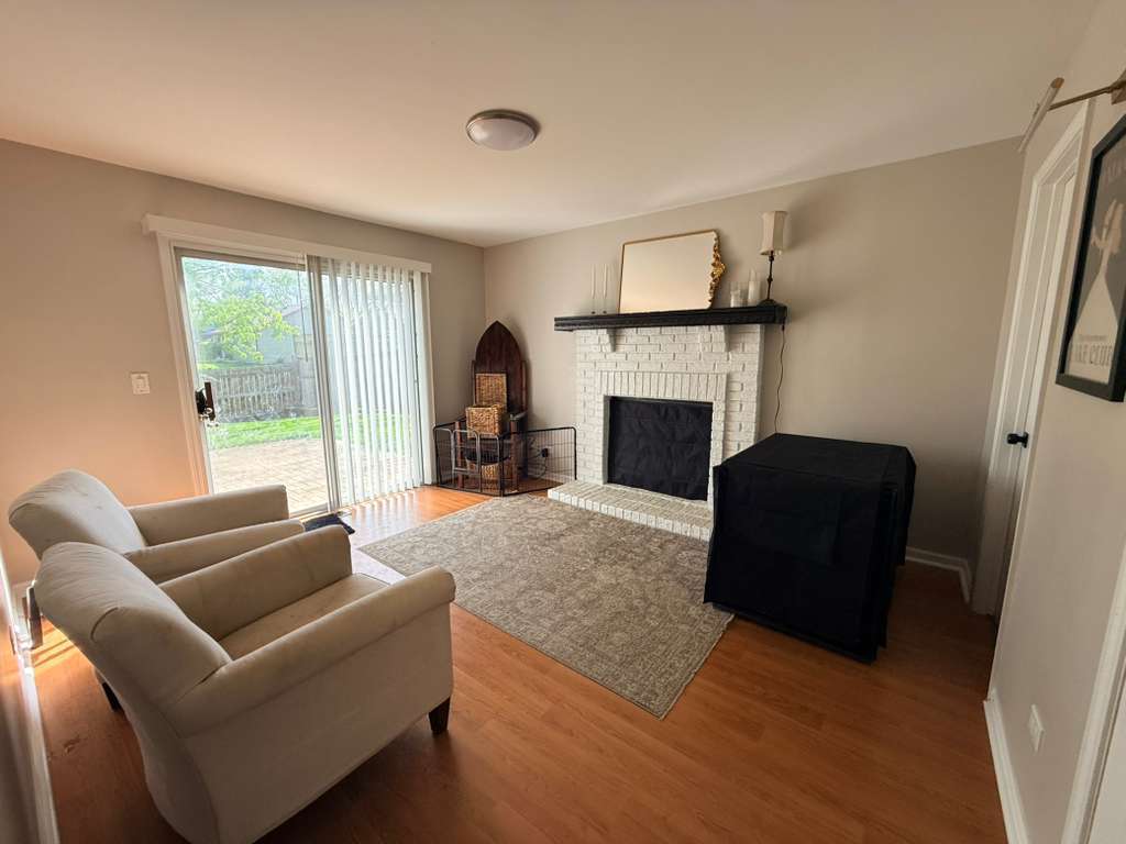 2338 Woodview Lane, Naperville, IL 60565