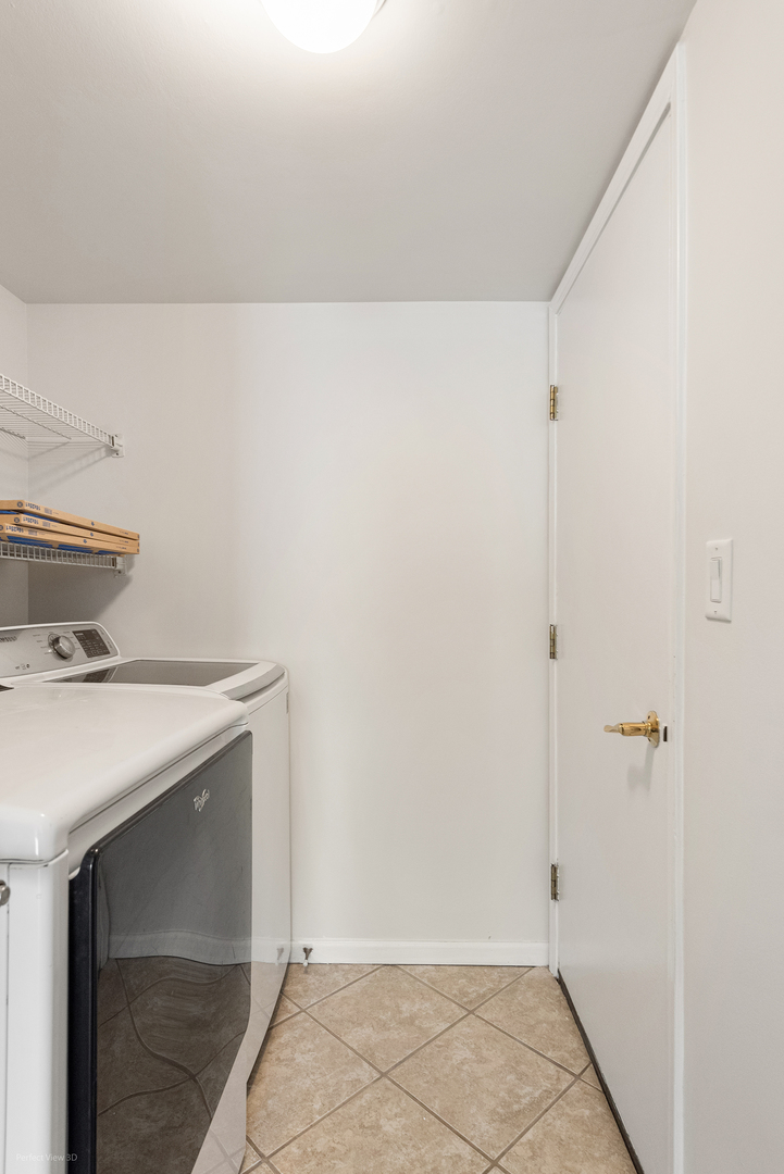 1424 FARRINGTON Lane, Aurora, IL 60504