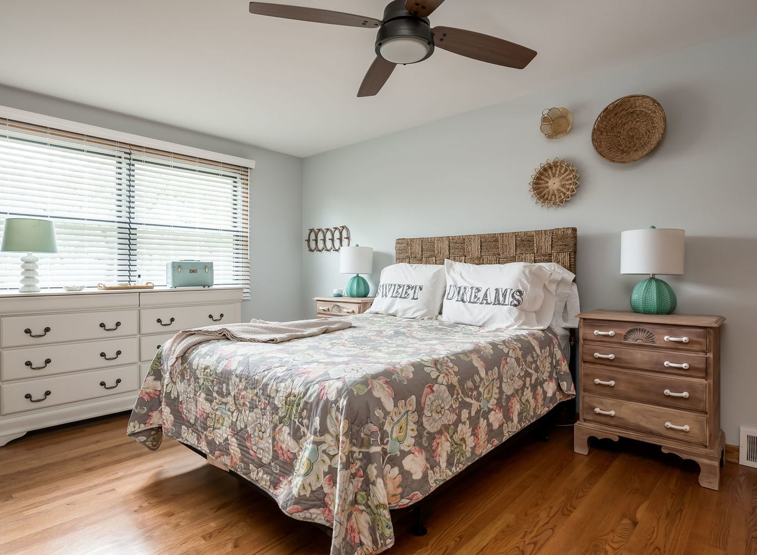 774 S Euclid Avenue, Elmhurst, IL 60126