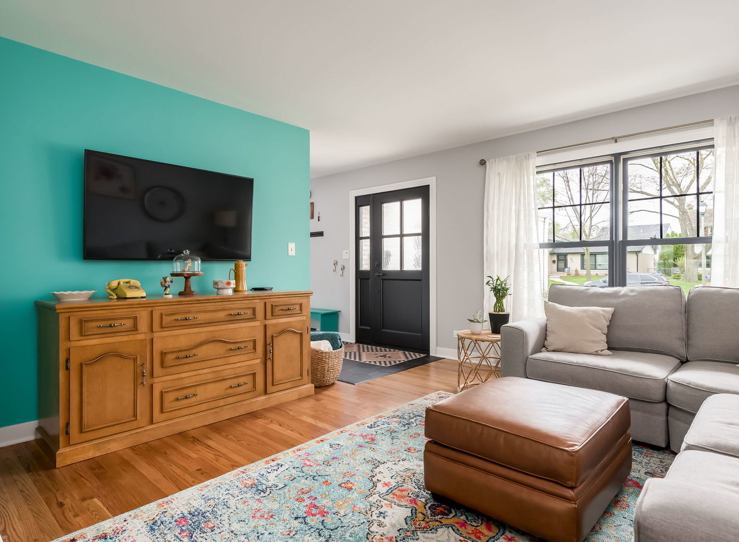 774 S Euclid Avenue, Elmhurst, IL 60126