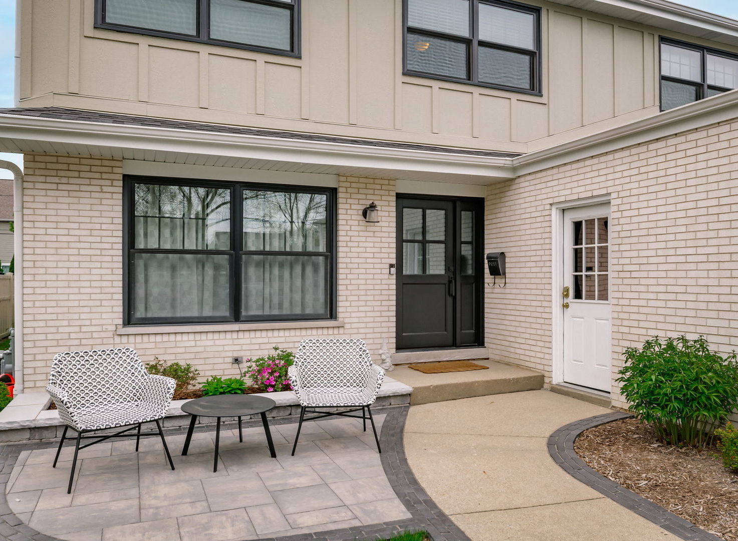 774 S Euclid Avenue, Elmhurst, IL 60126