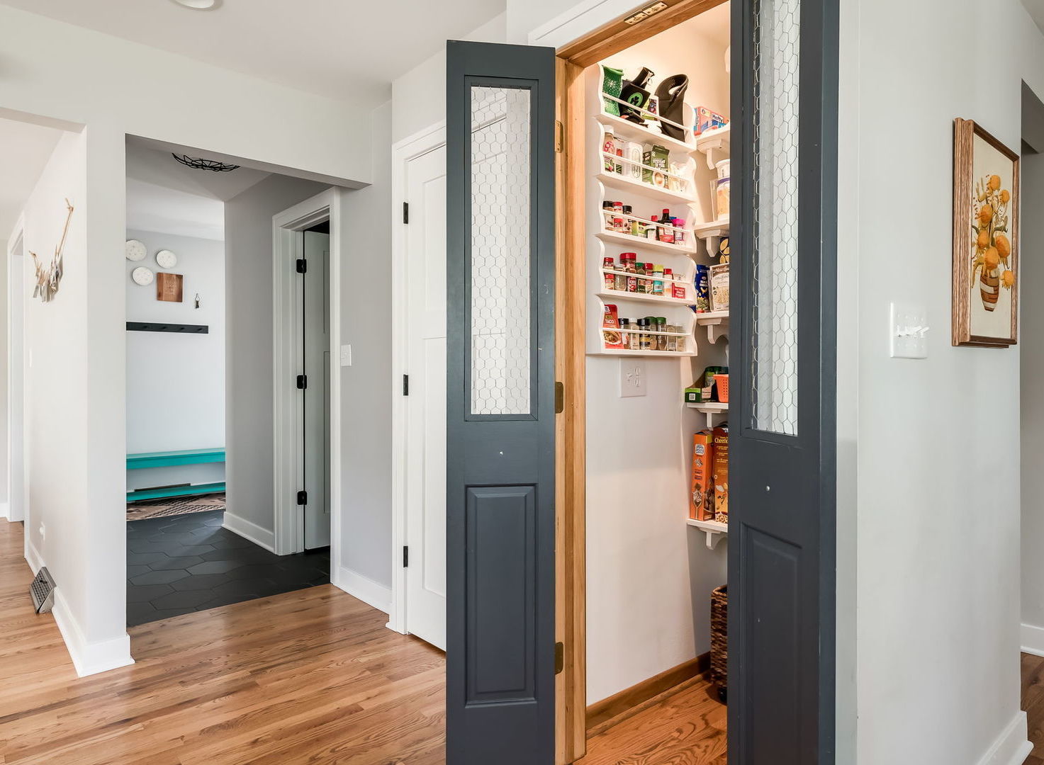 774 S Euclid Avenue, Elmhurst, IL 60126