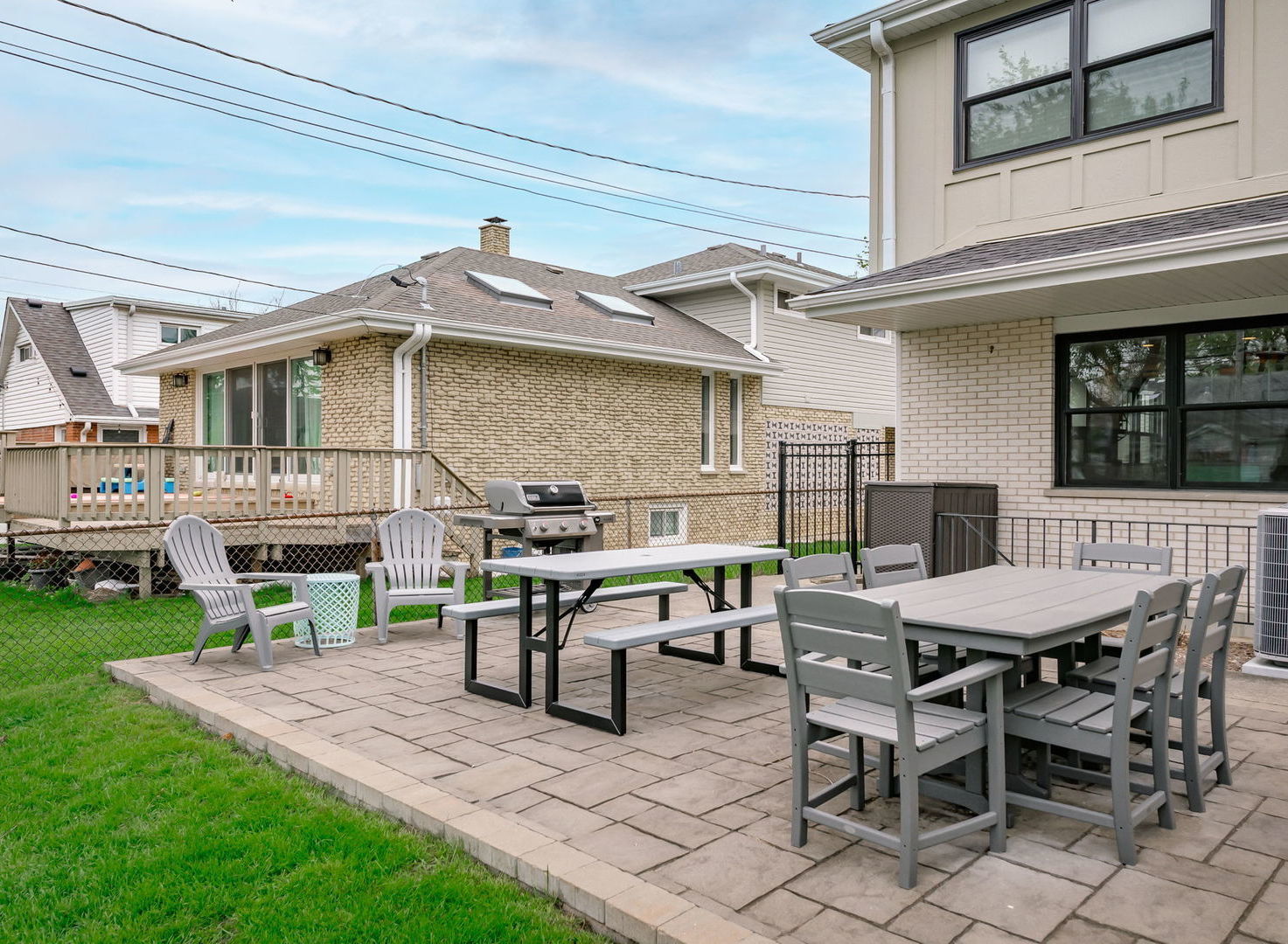 774 S Euclid Avenue, Elmhurst, IL 60126