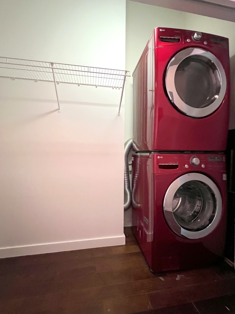 235 W Van Buren Street #2202, Chicago, IL 60607