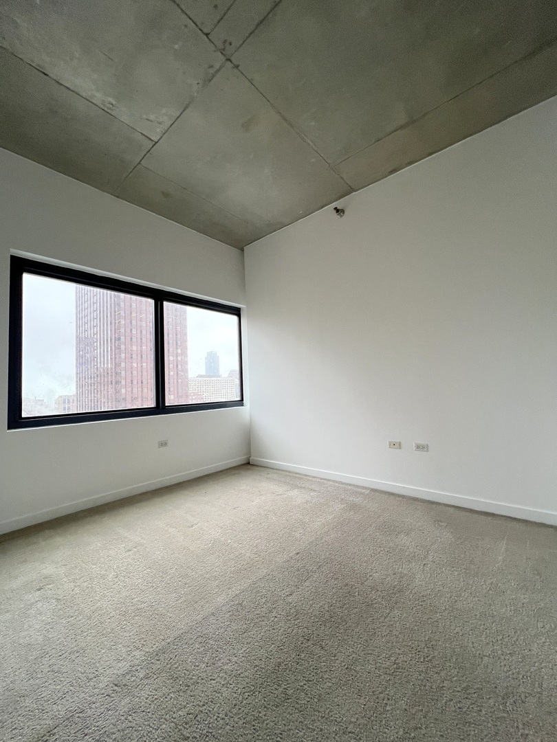 235 W Van Buren Street #2202, Chicago, IL 60607
