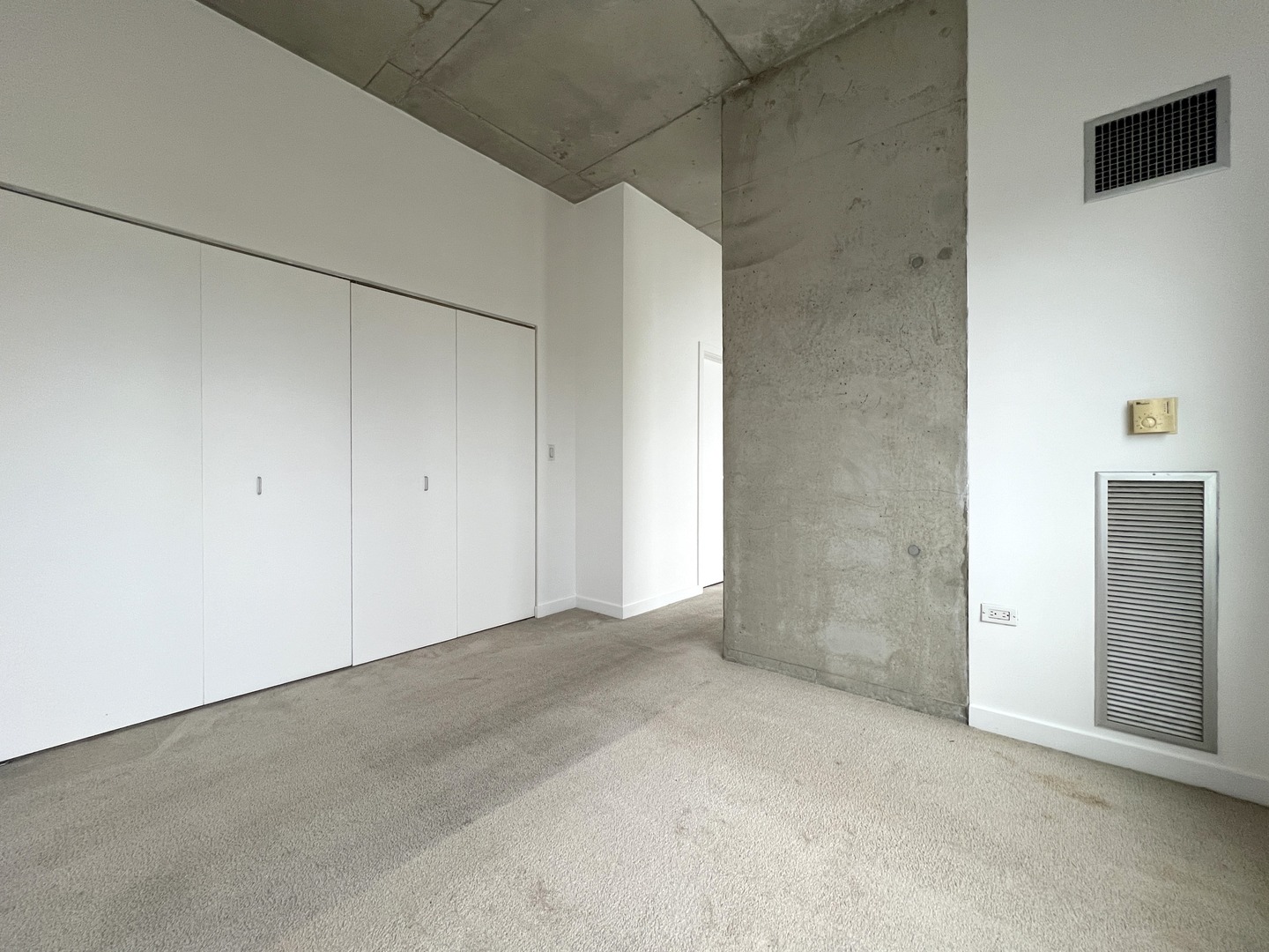 235 W Van Buren Street #2202, Chicago, IL 60607