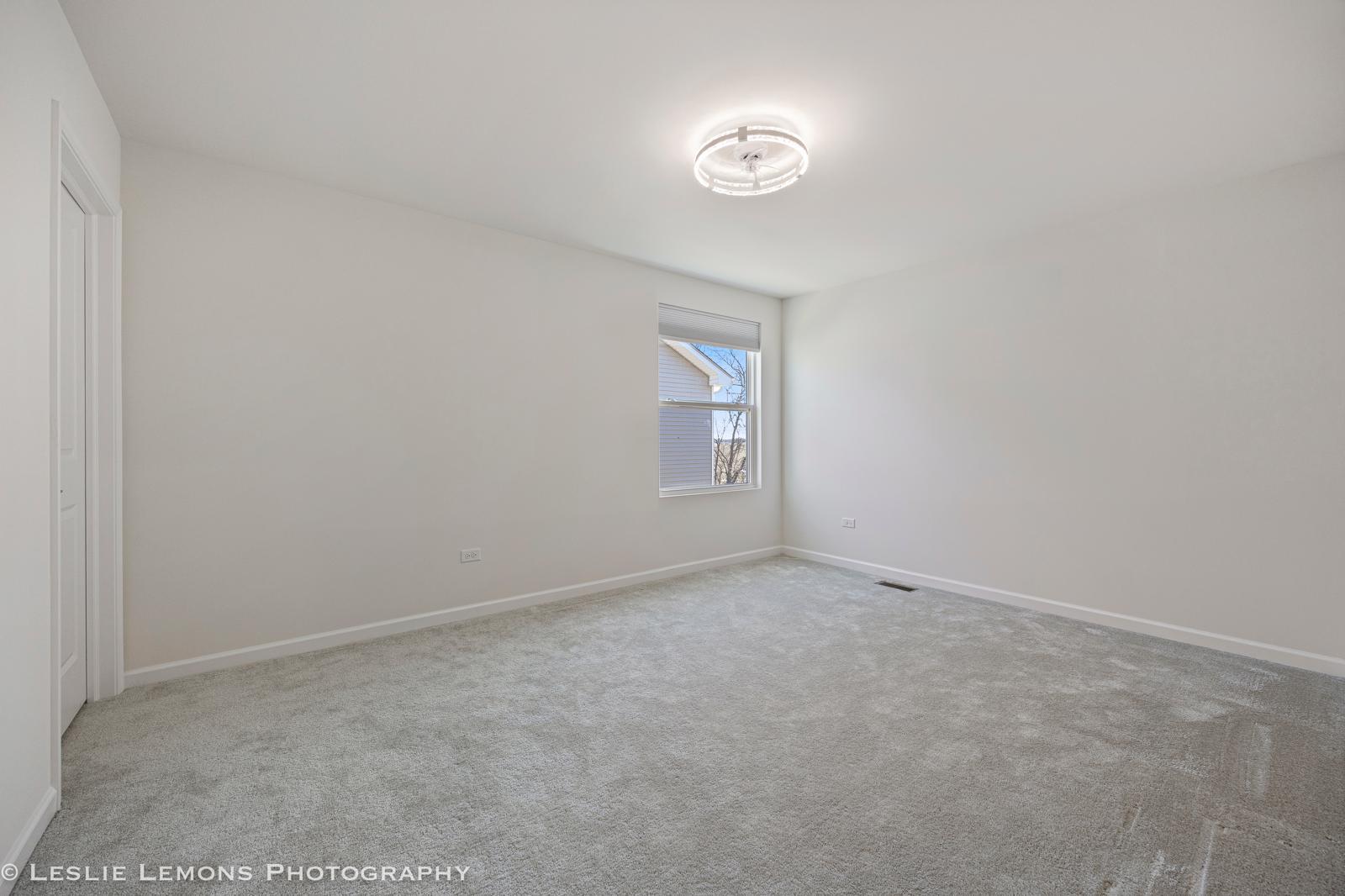 2225 Bent Grass Way, Bolingbrook, IL 60490