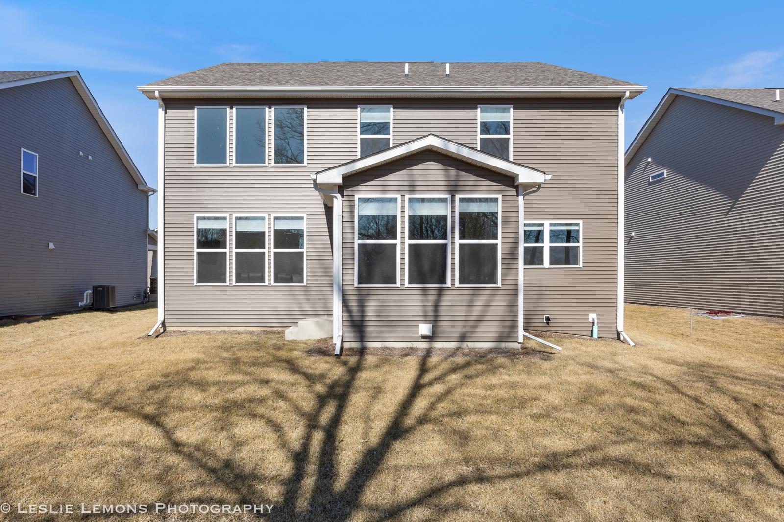 2225 Bent Grass Way, Bolingbrook, IL 60490