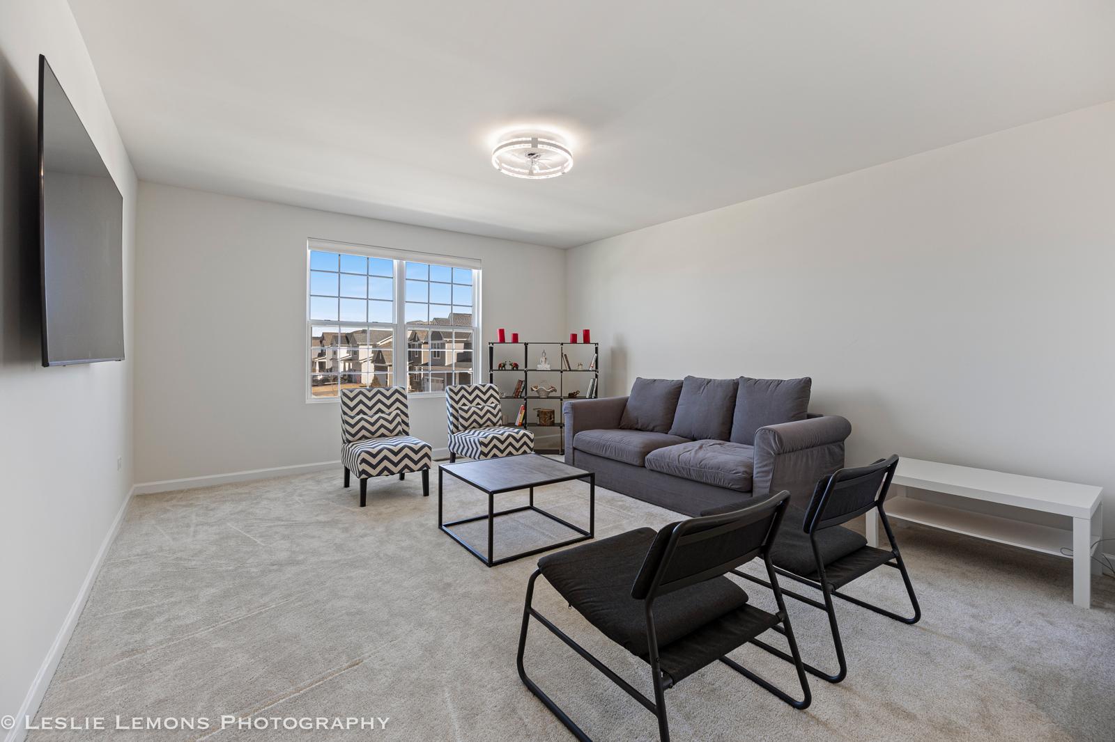 2225 Bent Grass Way, Bolingbrook, IL 60490