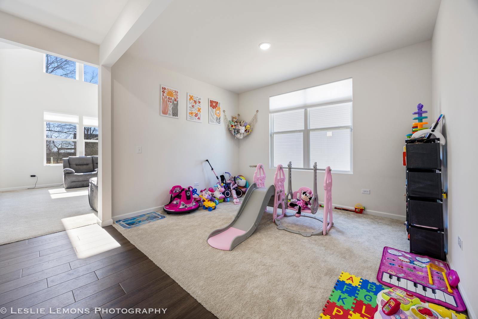 2225 Bent Grass Way, Bolingbrook, IL 60490