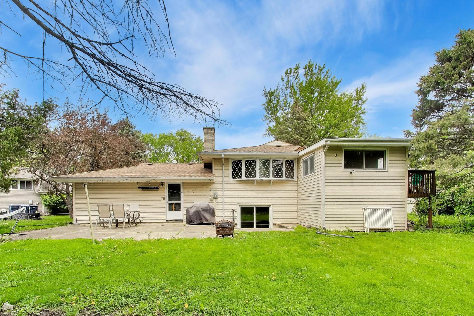 533 Carr Court, Schaumburg, IL 60193