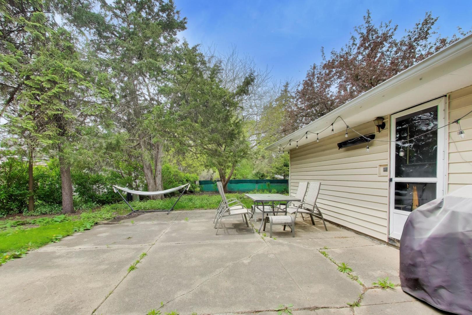 533 Carr Court, Schaumburg, IL 60193