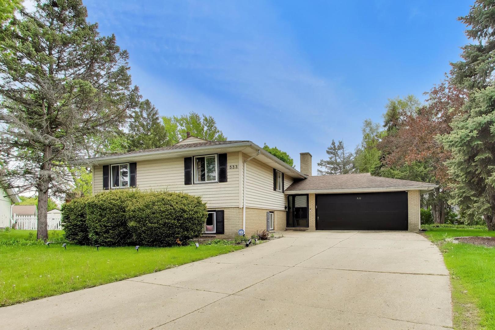 533 Carr Court, Schaumburg, IL 60193