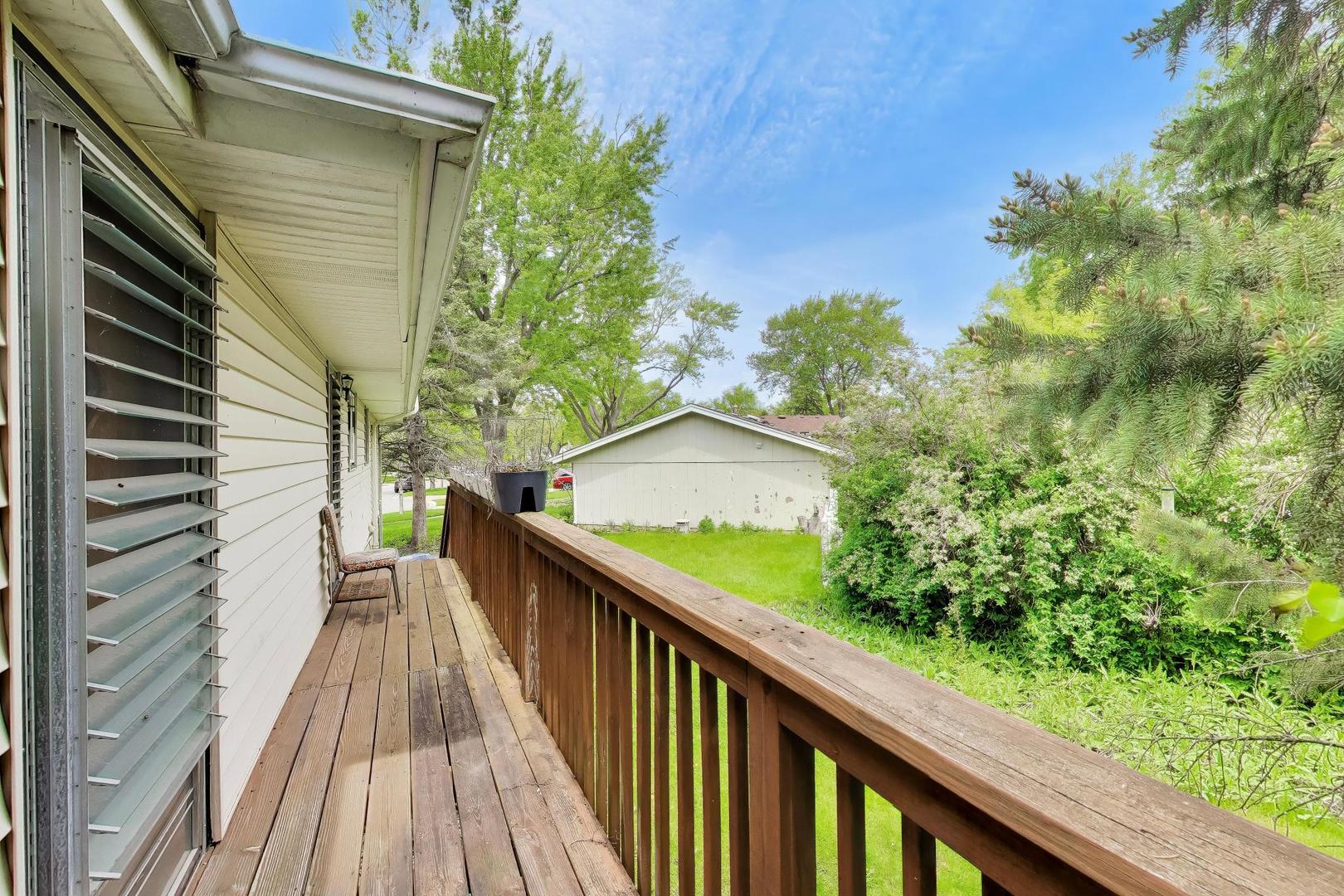 533 Carr Court, Schaumburg, IL 60193