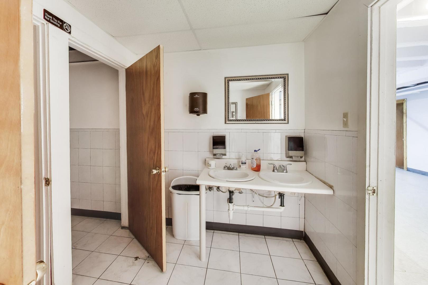 6905 S Halsted Street, Chicago, IL 60621