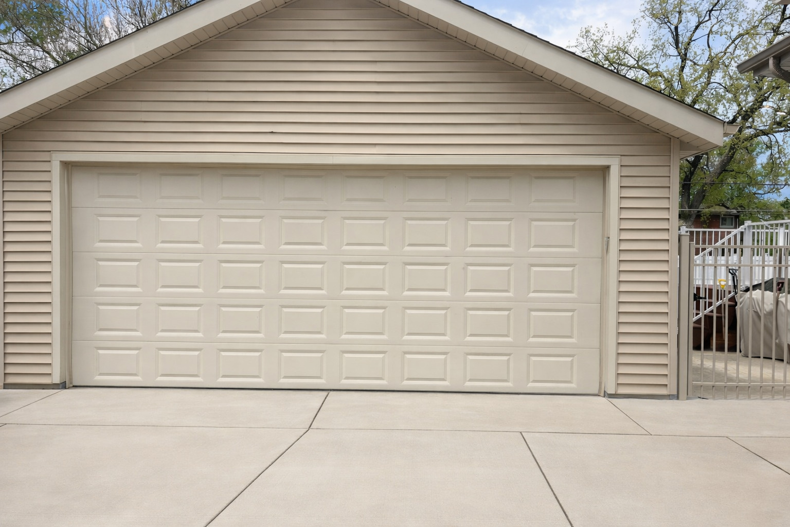 560 N Lavergne Avenue, Northlake, IL 60164