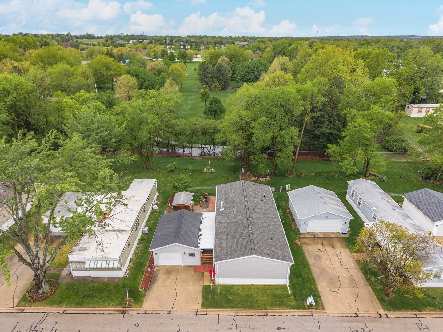 1129 11th Street, Bloomington, IL 61704