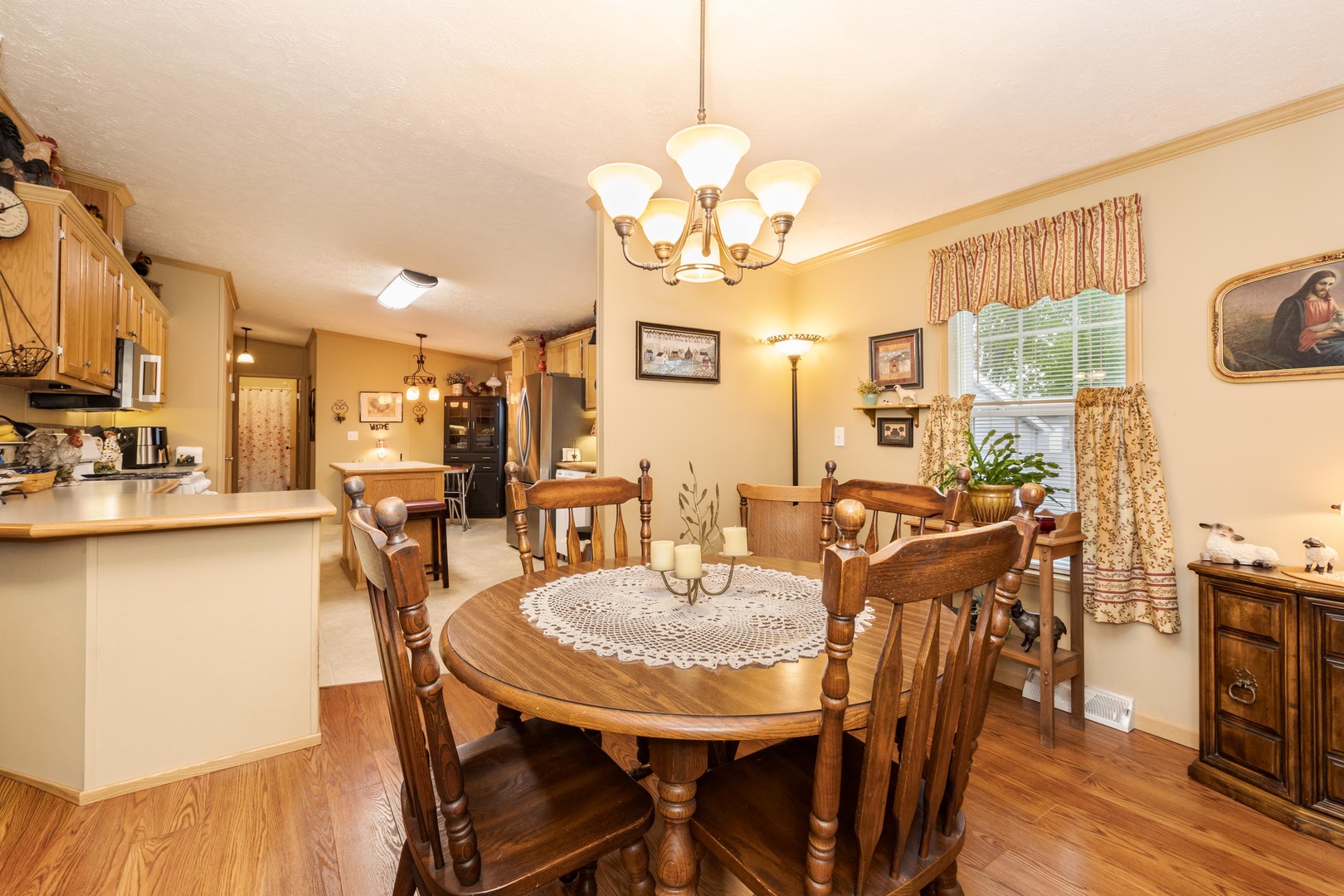 1129 11th Street, Bloomington, IL 61704