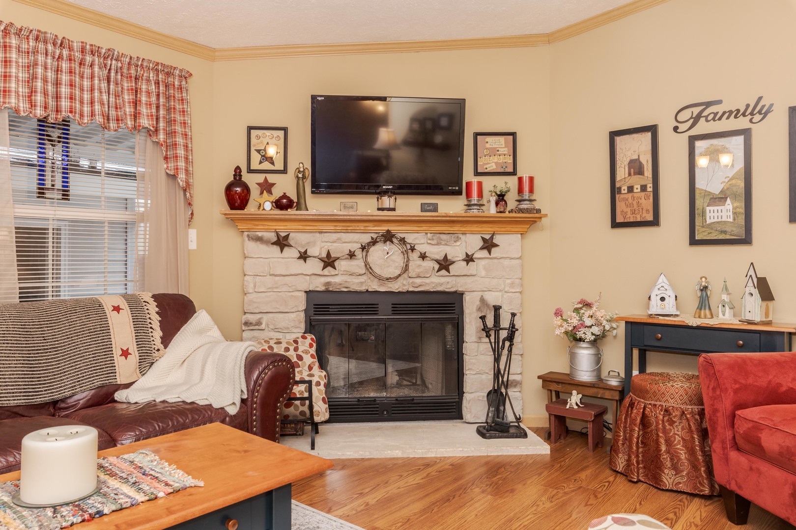 1129 11th Street, Bloomington, IL 61704