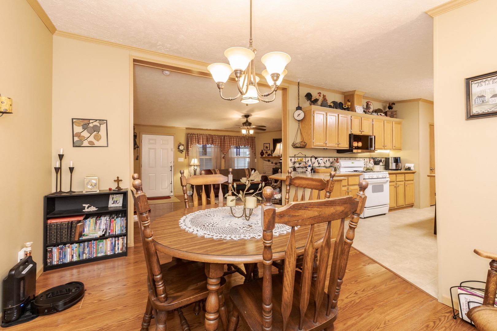 1129 11th Street, Bloomington, IL 61704