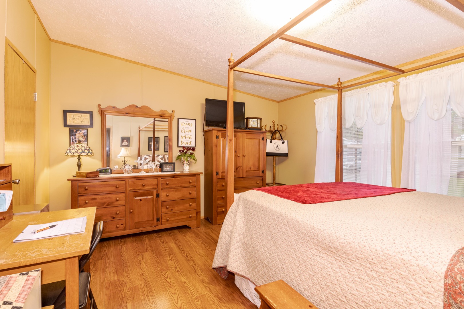 1129 11th Street, Bloomington, IL 61704