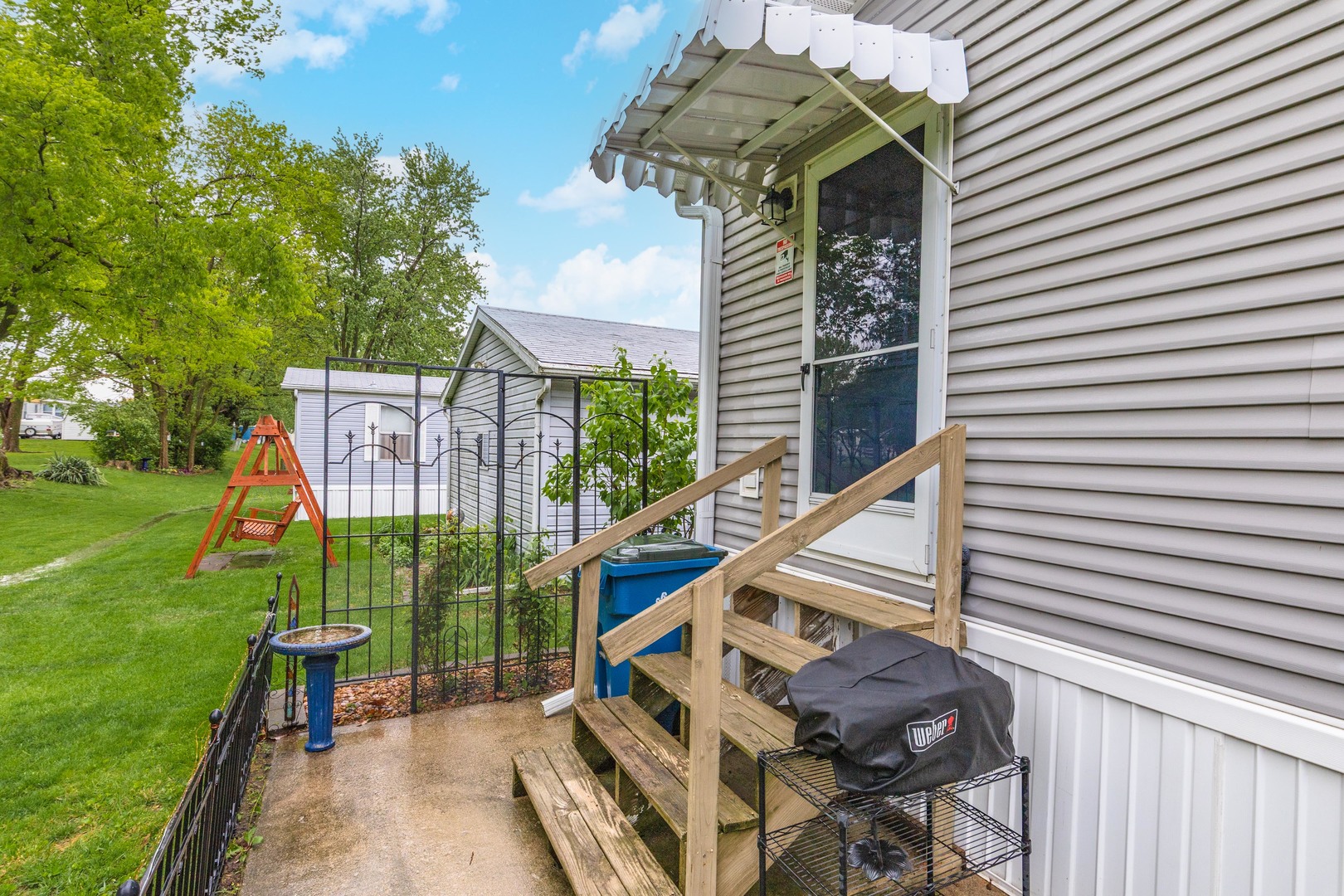 1129 11th Street, Bloomington, IL 61704