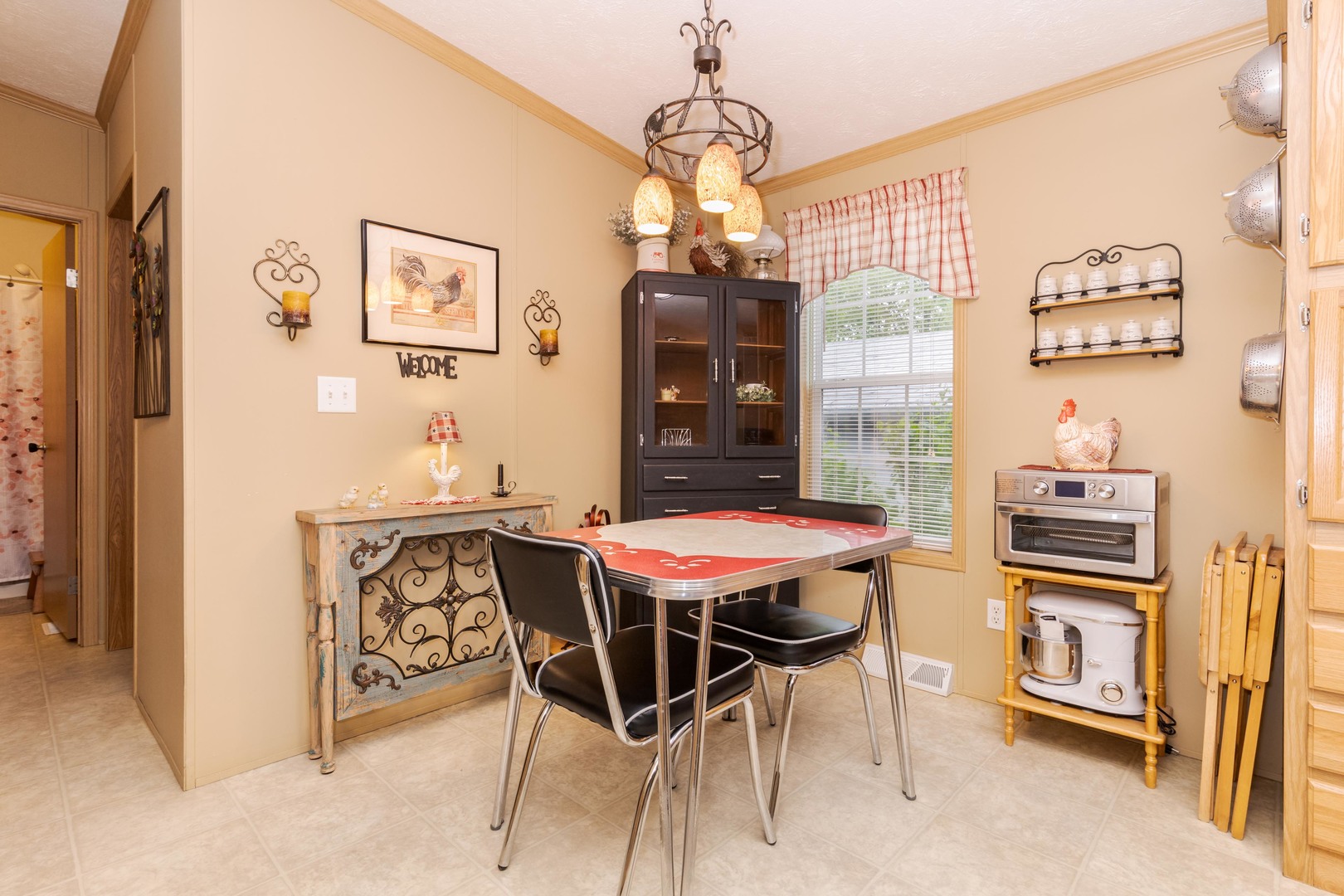 1129 11th Street, Bloomington, IL 61704