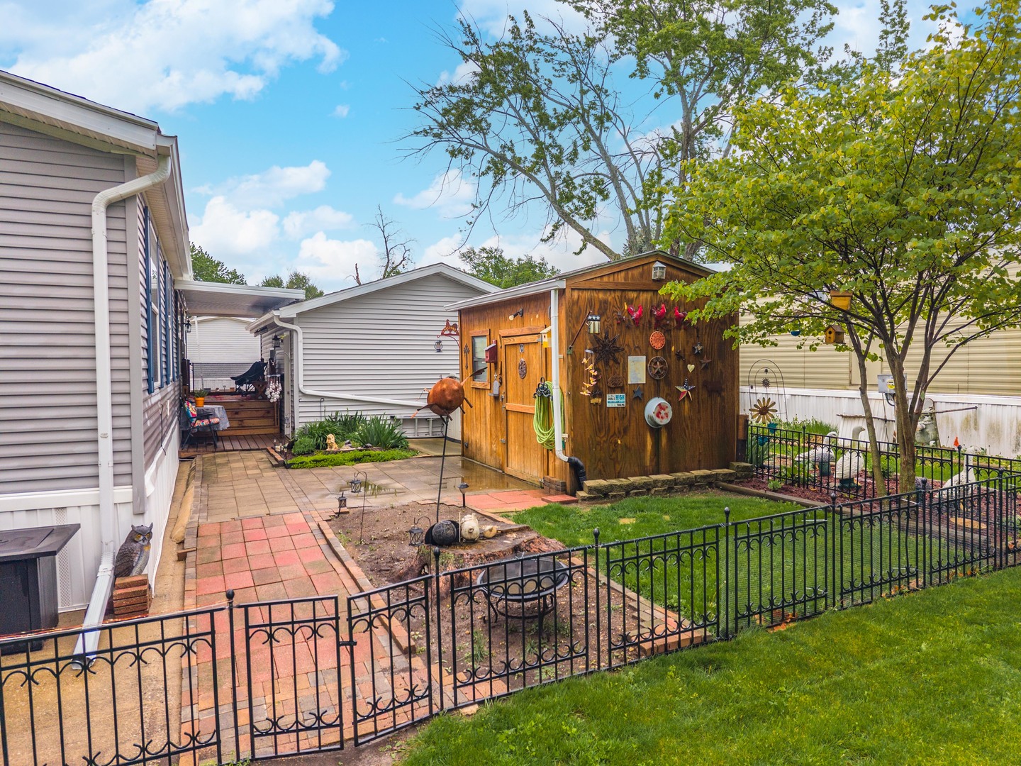 1129 11th Street, Bloomington, IL 61704