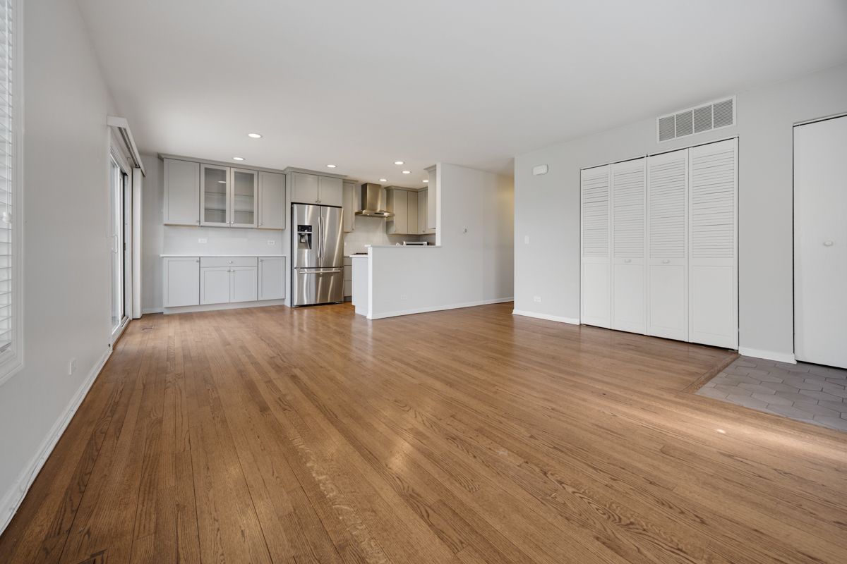 1634 Vermont Drive, Elk Grove Village, IL 60007