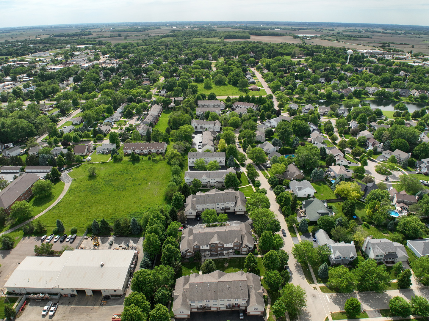 653 E WILLOW Street, Elburn, IL 60119
