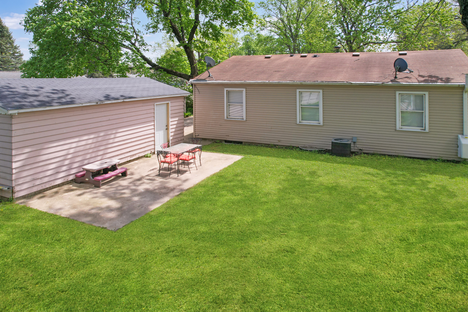 311 E Jones Street, Plano, IL 60545