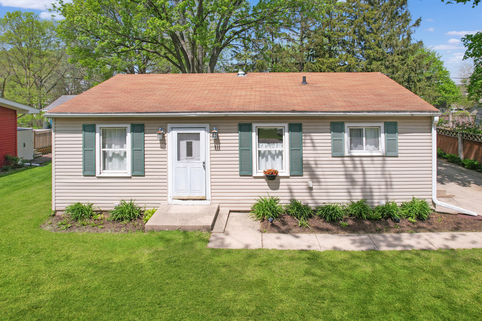 311 E Jones Street, Plano, IL 60545