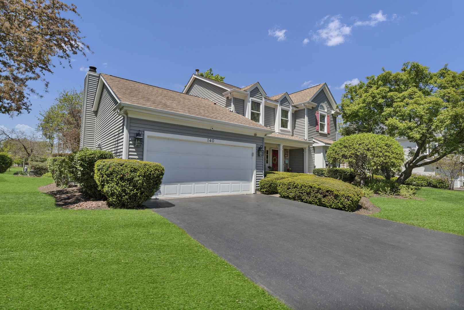 140 Copperwood Drive, Buffalo Grove, IL 60089