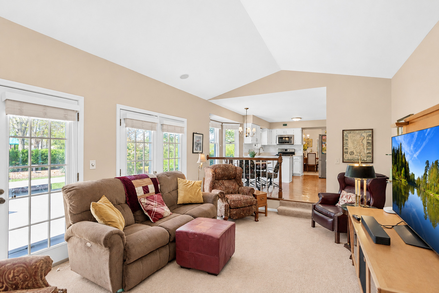 140 Copperwood Drive, Buffalo Grove, IL 60089