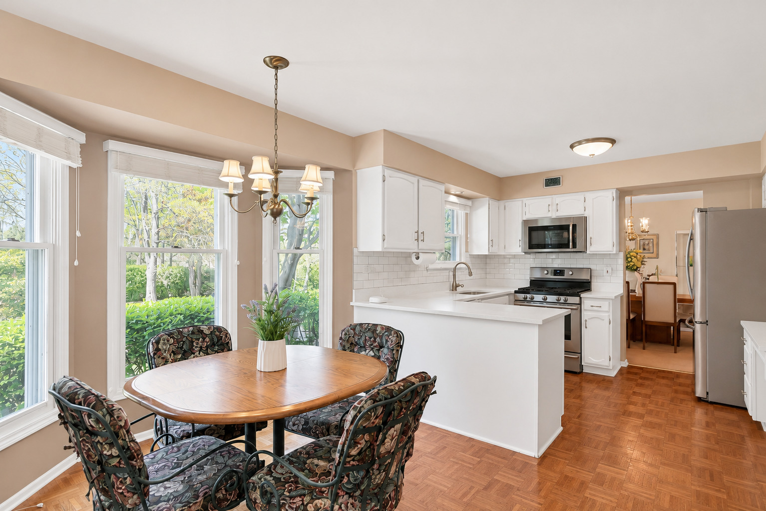 140 Copperwood Drive, Buffalo Grove, IL 60089