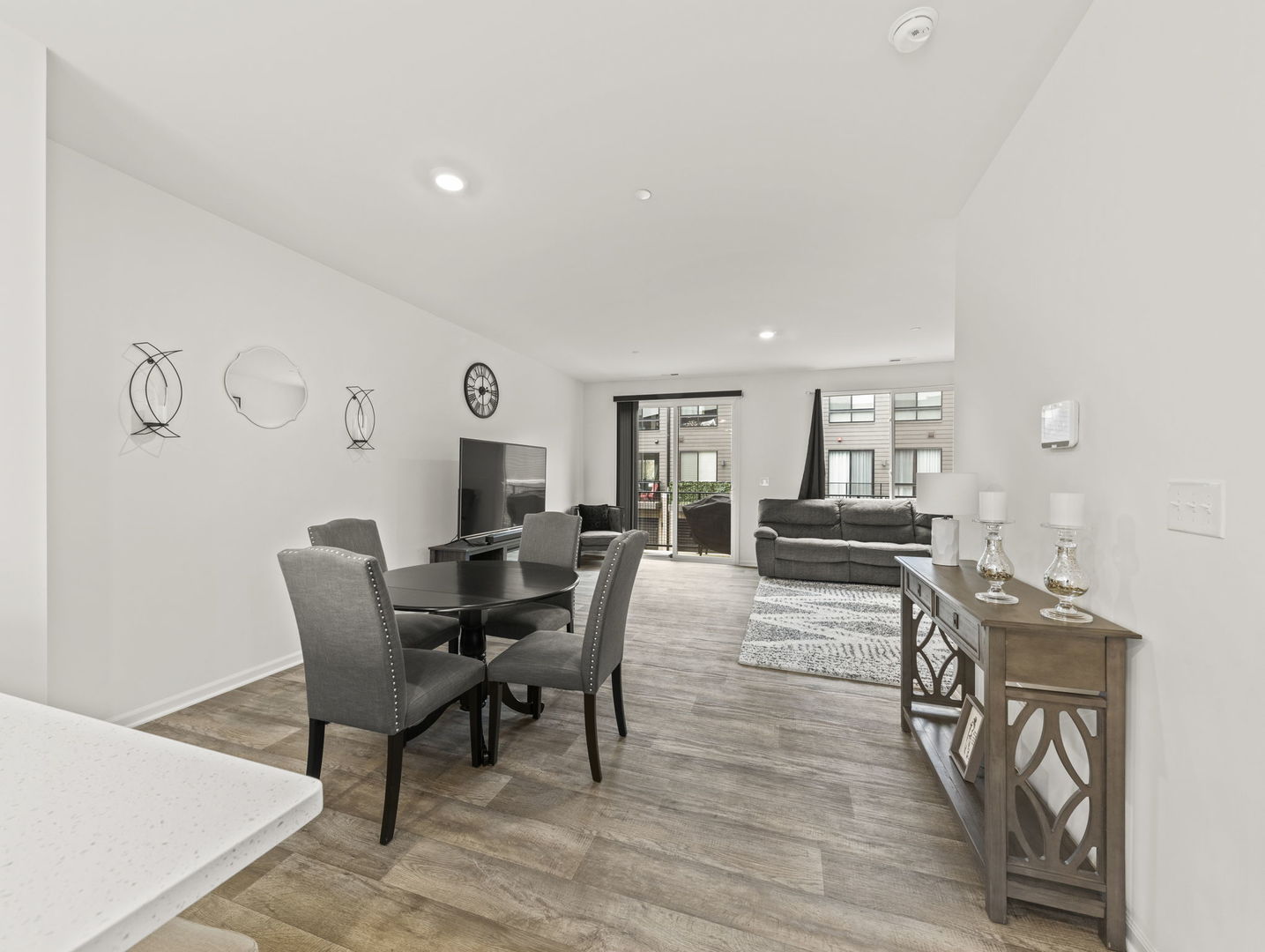 1294 Catalina Court, Schaumburg, IL 60173
