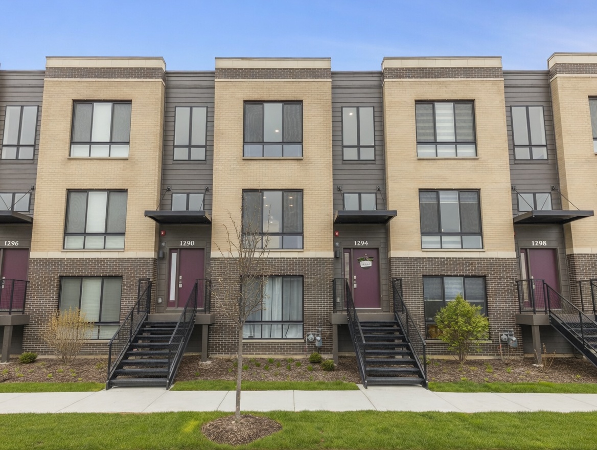 1294 Catalina Court, Schaumburg, IL 60173