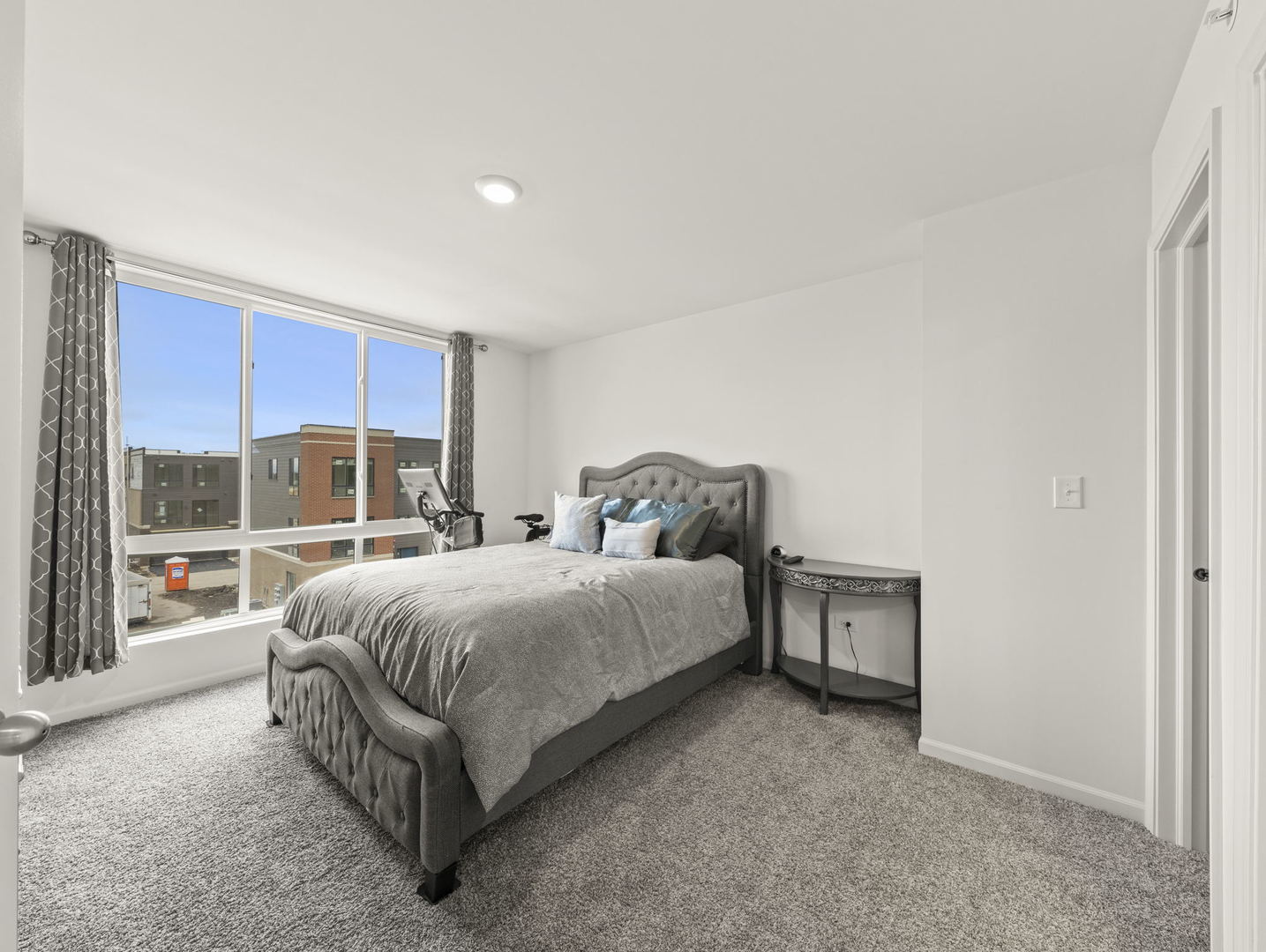 1294 Catalina Court, Schaumburg, IL 60173
