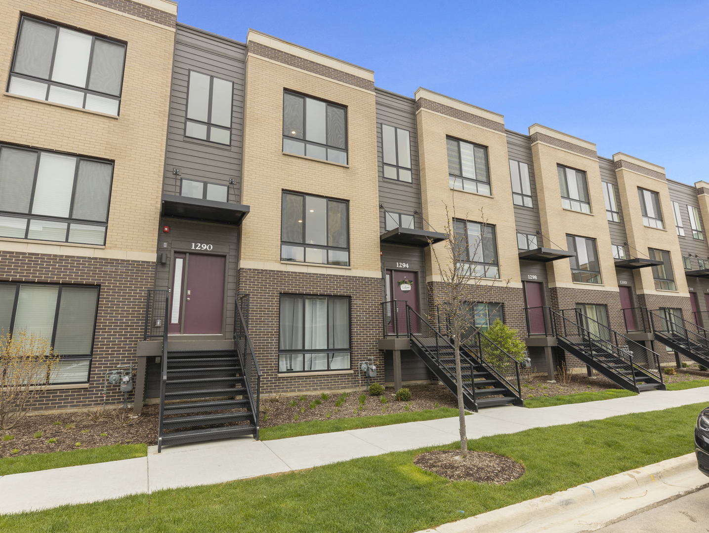 1294 Catalina Court, Schaumburg, IL 60173