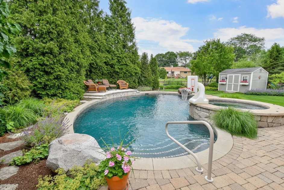 1723 Driving Park Road, Wheaton, IL 60187