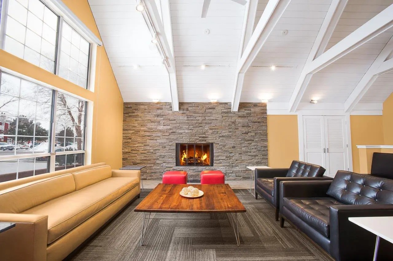 4130 Landing Drive #3B, Aurora, IL 60504