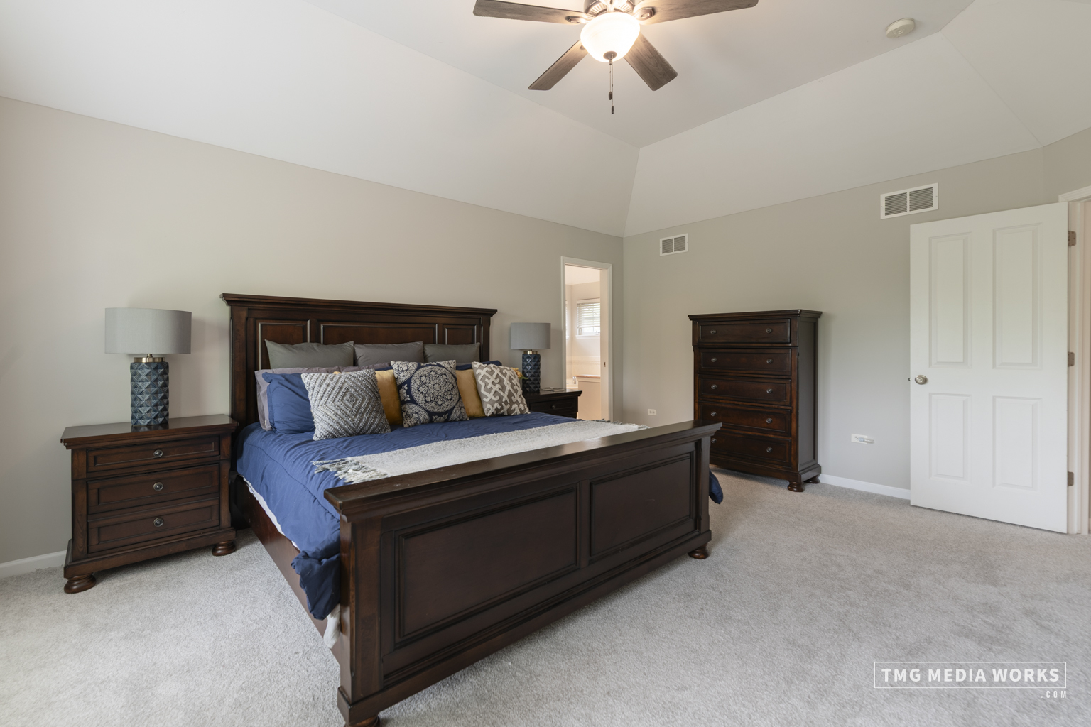 5624 BERGAMOT Court, Naperville, IL 60564
