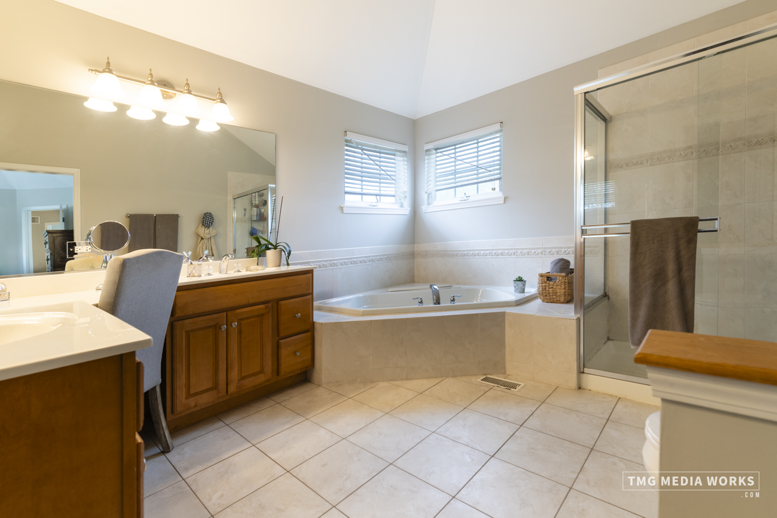 5624 BERGAMOT Court, Naperville, IL 60564